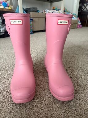 Hunter Pink women’s Rain Boots